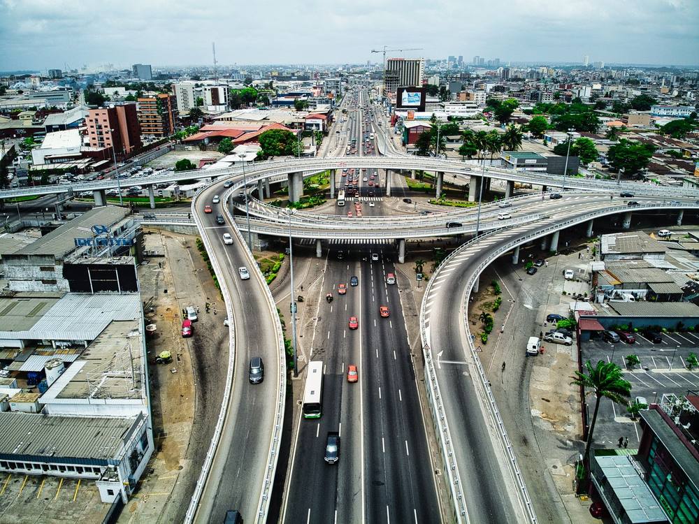 Aerial view of an expressway interchange in Abidjan, Côte d’Ivoire